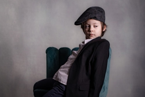 portrait enfant gavroche casquette veste