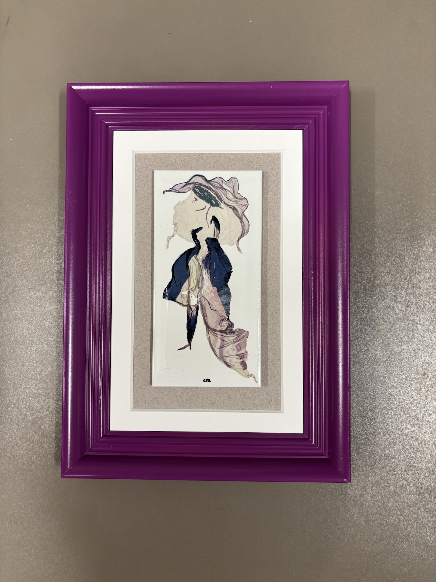 Violette — émulsion Polaroid sur carrelage, œuvre d’art originale de Céline Pivoine Eyes (série Drôle de Dames)