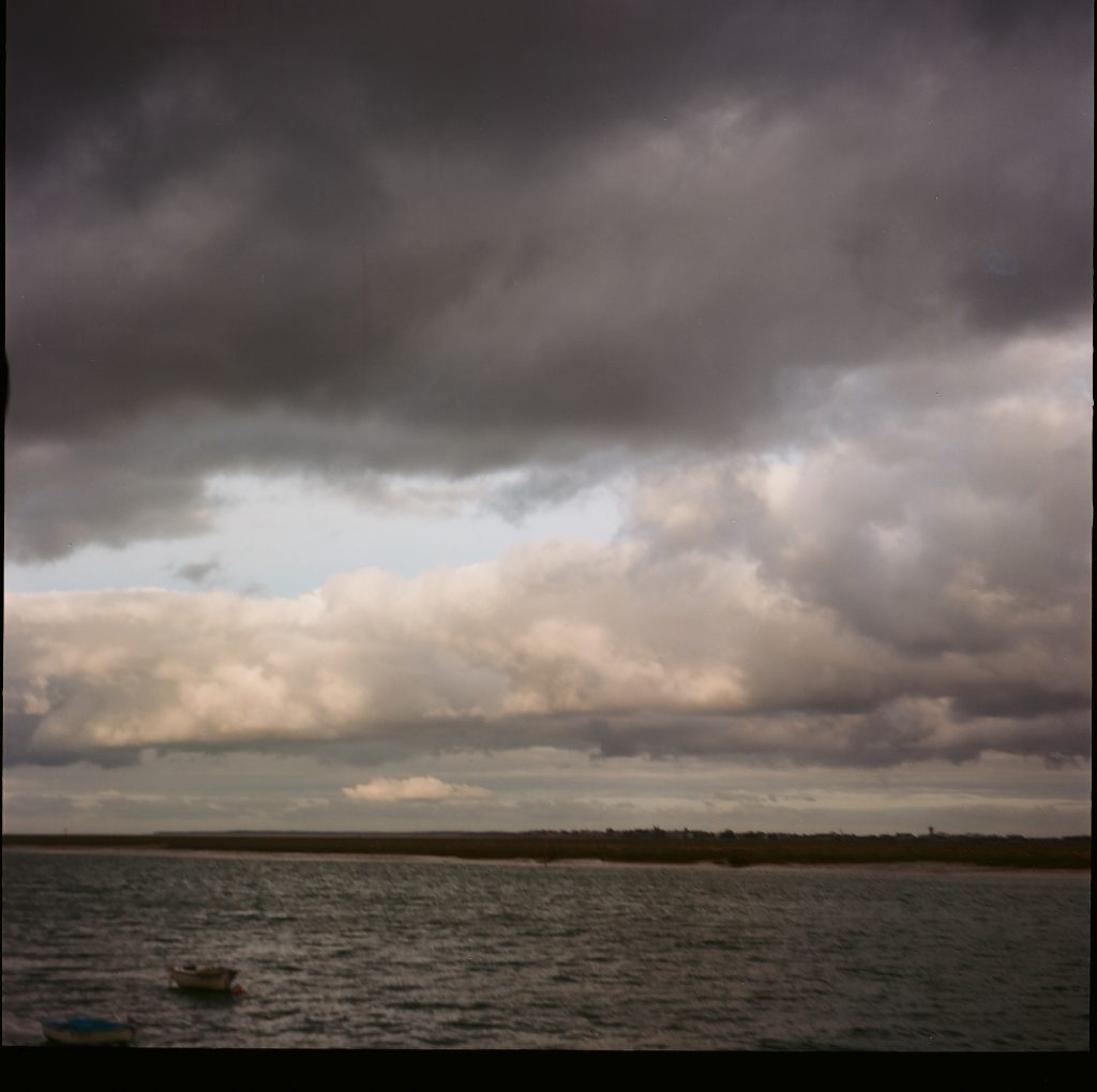 Flexaret VIIa Meopta F008 appareil photo argentique ancien moyen format TLR film 120 6x6 collection avec objectif Belar 80mm F3,5 et obturateur Pentacon-Prestor (c. 1966-1971) vue mer et nuage bateau baie de somme St Valery sur Somme