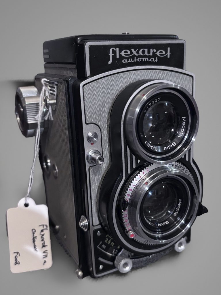 Flexaret VIIa Meopta F008 appareil photo argentique ancien moyen format TLR film 120 6x6 collection avec objectif Belar 80mm F3,5 et obturateur Pentacon-Prestor (c. 1966-1971)